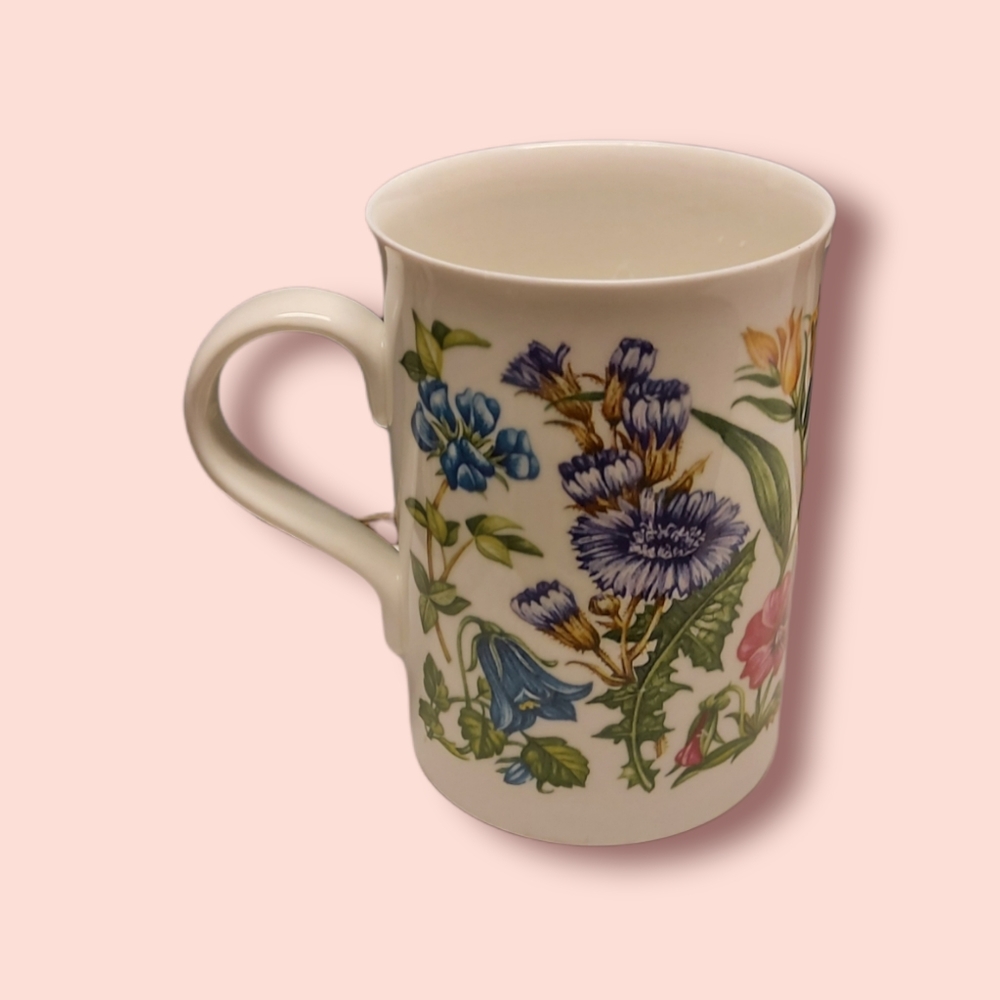 Royal Garden Bone China mug, 10 oz